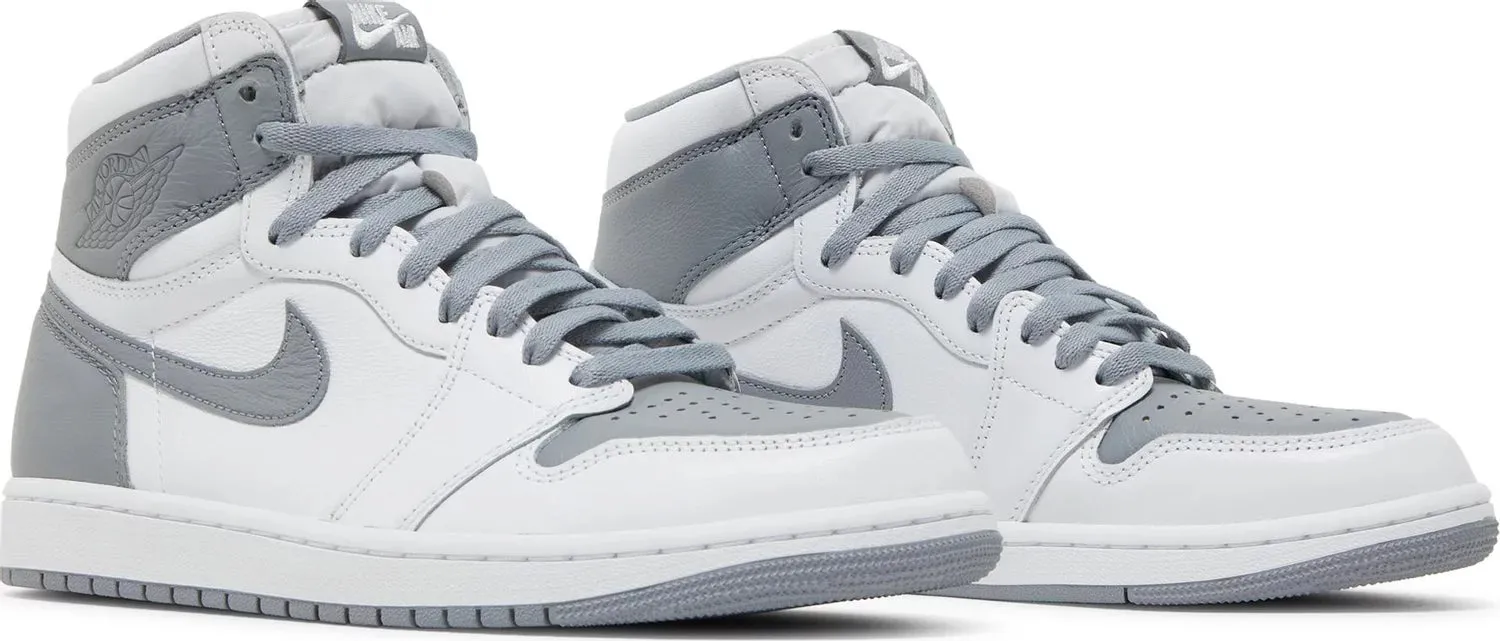 Air Jordan 1 Retro High OG 'Stealth'