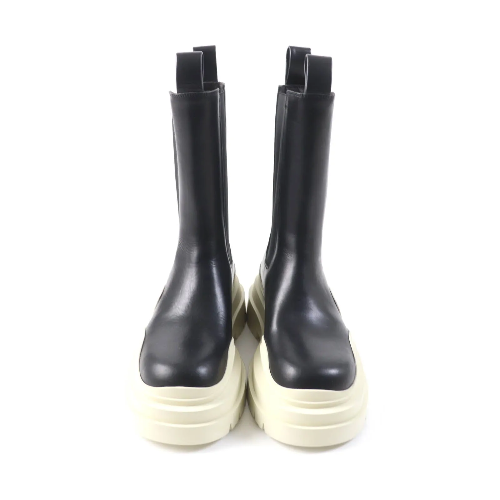 Bottega Veneta Leather Chelsea Boots Women