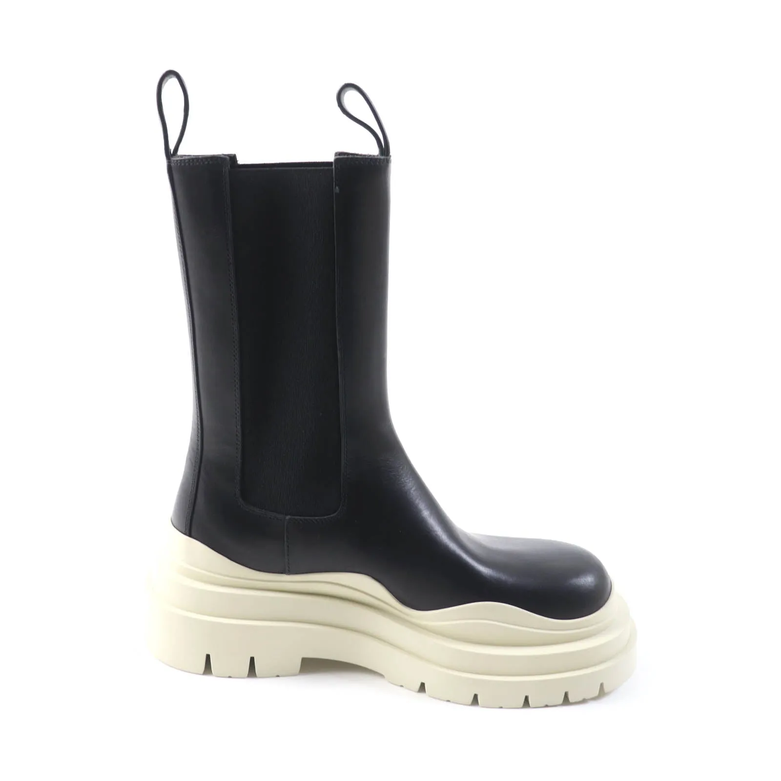 Bottega Veneta Leather Chelsea Boots Women
