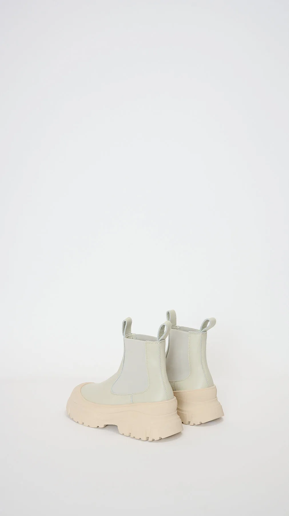 Fabulous Rubber Chelsea Boots in Mastic