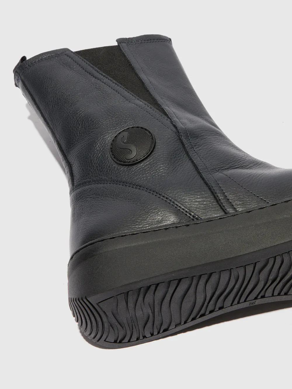Softinos Women's AMBE757SOFLeather Chelsea Boots Black